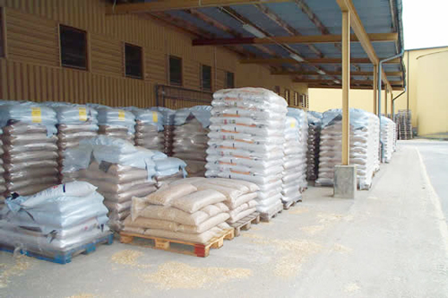 wood pellet package and storage